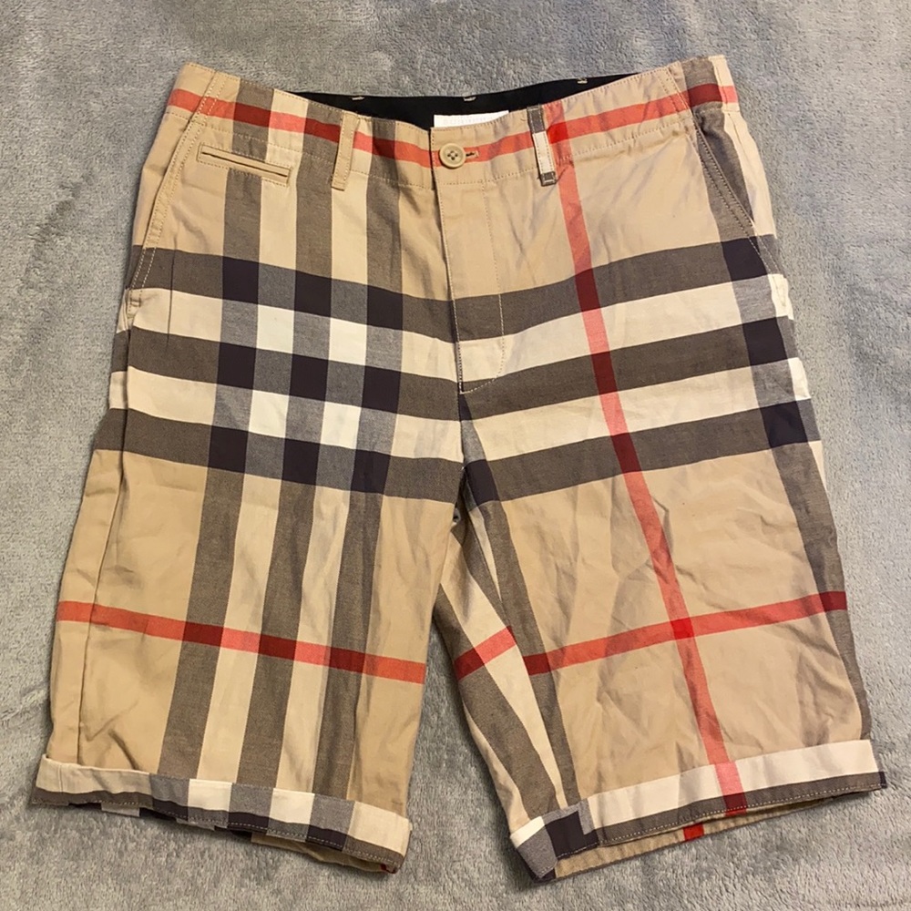 Burberry designer shorts